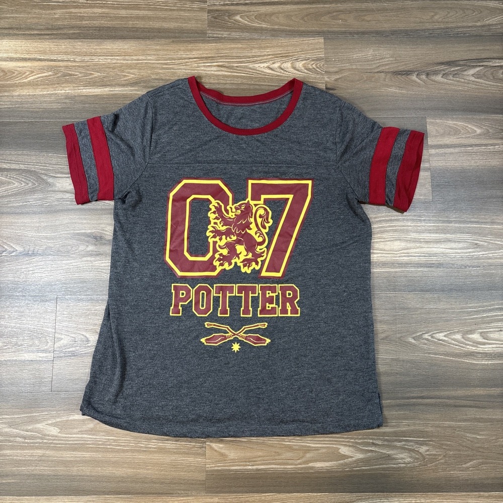 Harry Potter Gryffindor '07' Quidditch Graphic Ringer T-shirt‎ Size M